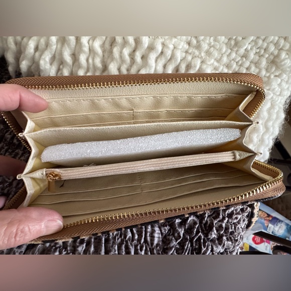 NWOT Leopard Print Tote Bag Set - Picture 9 of 9